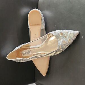 Badgley Mischka Gigi Crystal Point Flats size 11